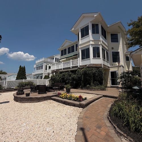 Upscale Osborn Island Home - Near Graveling Beach & LBI - Perfect Summer Getaway