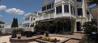 Upscale Osborn Island Home - Near Graveling Beach & LBI - Perfect Summer Getaway