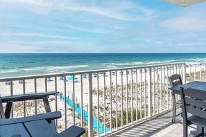 Property grounds - Beach Front, Corner Unit, Pool, Sleeps 8, 2 BD/2BA (Gulf Shores)