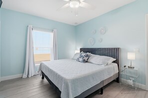 Iron/ironing board, WiFi, bed sheets - NEW! Lovely Lilac Cottage 112 (Punta Gorda)