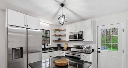 NEW! Modern McDonald Ranch Serene Wooded Escape