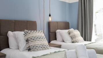 Iron/ironing board, travel cot, WiFi, bed sheets