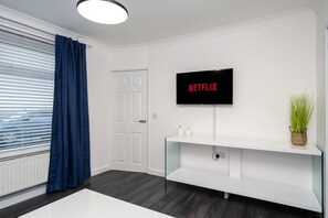 Interior - King Beds • Smart TVs • Parking • Near City (Morriston)