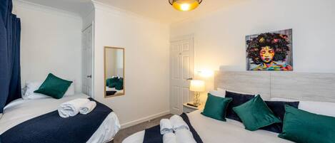 Iron/ironing board, travel cot, WiFi, bed sheets