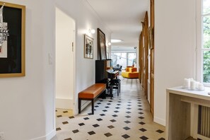 Interior - Stunning Penthouse Above the Rooftops of Paris (Paris)