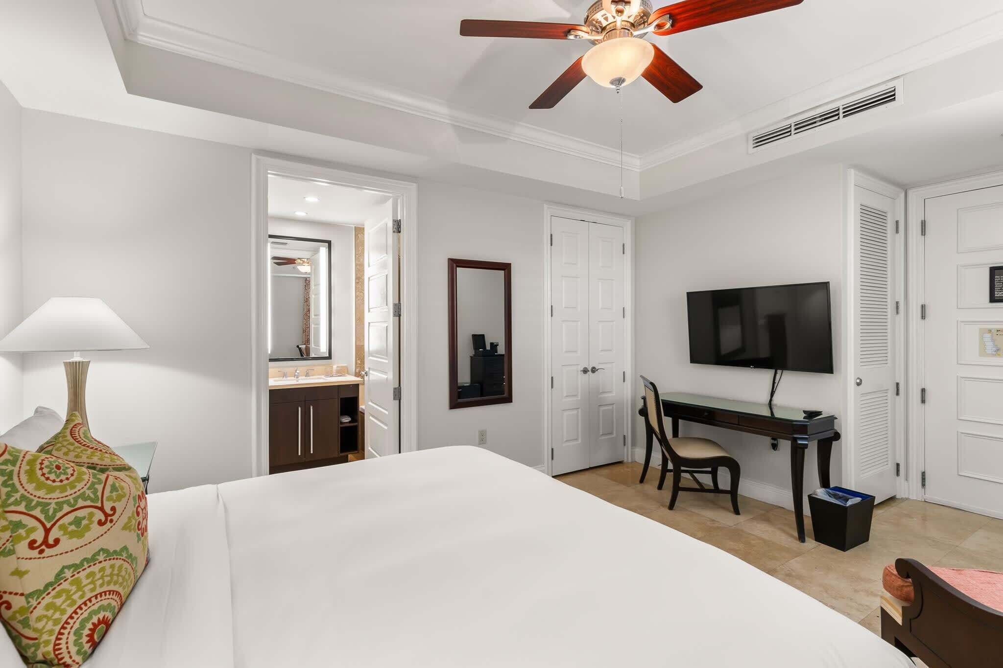 1 Schlafzimmer, Schreibtisch, Bügeleisen/Bügelbrett, Reisekinderbett