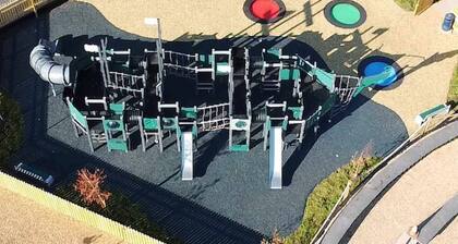 Elegant 2 Bed One and Half Bath Caravan