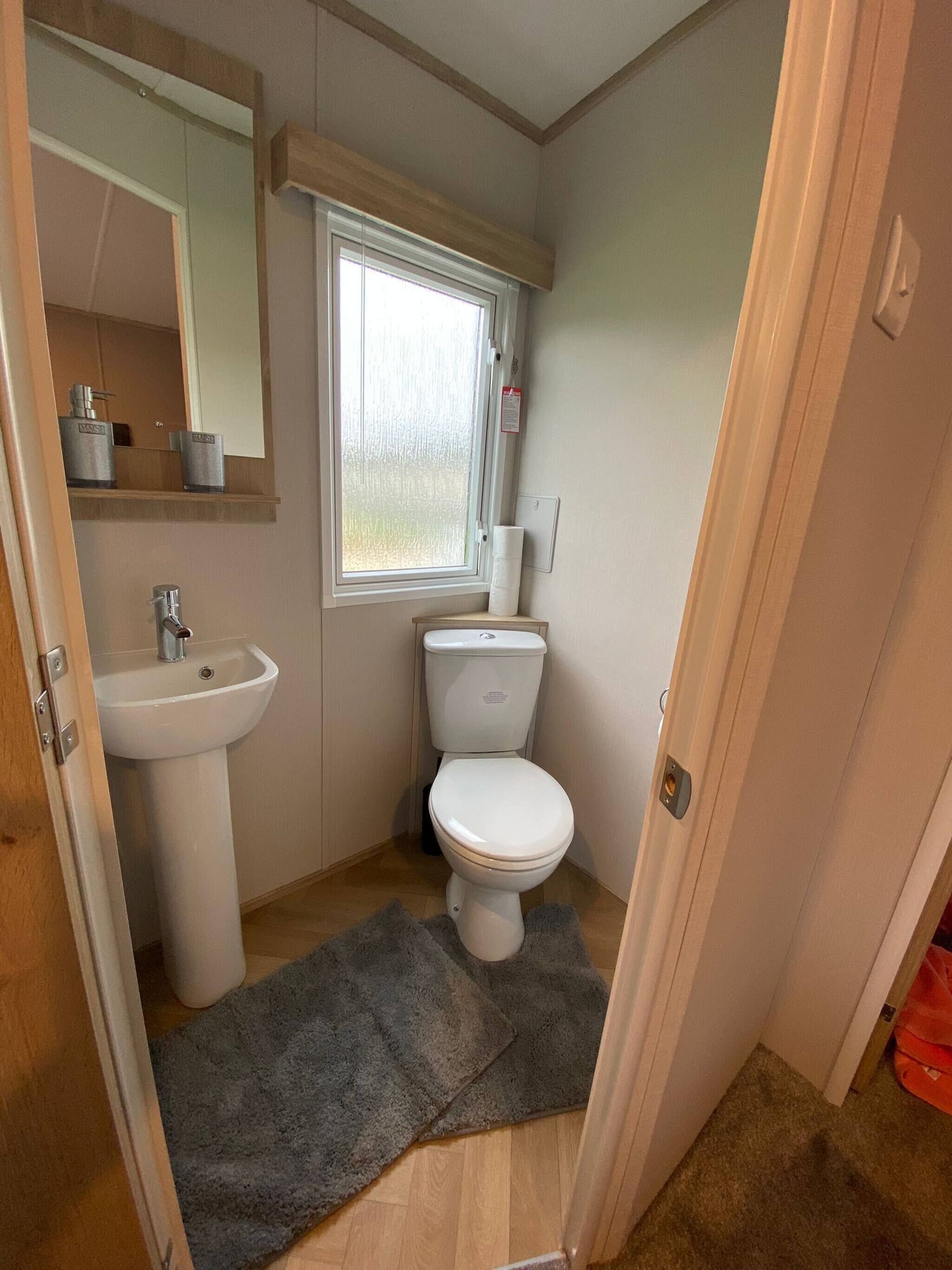 House, 2 Bedrooms, Balcony | Bathroom
