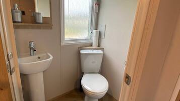 House, 2 Bedrooms, Balcony | Bathroom