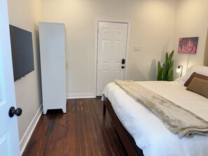 Room - Marvelous 4-bedroom 4-bath Upscale Home Near Magazine Street & Audubon Zoo (New Orleans)