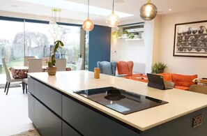 Interior - Spacious family home, fully modernised (London)