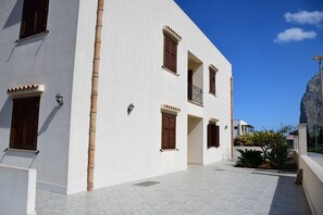 Exterior - Apartment 'Giallo' with Terrace, Wi-Fi and Air Conditioning (San Vito Lo Capo)