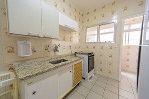 House - Apartamento Para 6 Pessoas a 600m da Praia (Guarujá)