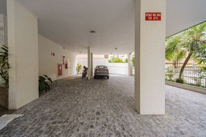 House - Apartamento Para 6 Pessoas a 600m da Praia (Guarujá)