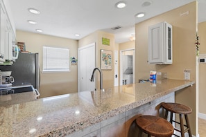 Fridge, microwave, oven, stovetop - 🏖️ Walk to Beach | Pool | Summerhouse #2 Changes in Attitude🏖️ (Miramar Beach)