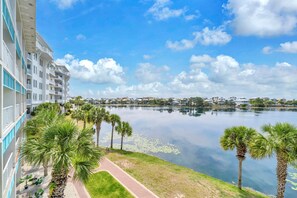 Apartment, 1 King-Bett und Schlafsofa (Carillon Beach Inn 310) | Unterkunftsgelände