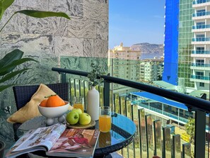 Outdoor dining - Qoople Excellence C55 Apartment 1+1 in Alanya (Alanya)