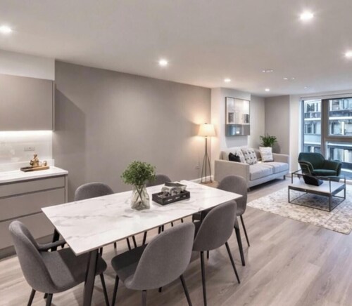 Luxury private room in a 3 bedroom Apartment in Manchester City Centre