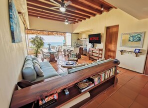 Smart TV - Your Dream Vacation Awaits at our Beachfront Villa (Playa Blanca)