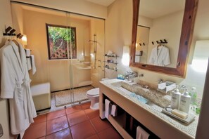 Hair dryer, towels - Your Dream Vacation Awaits at our Beachfront Villa (Playa Blanca)