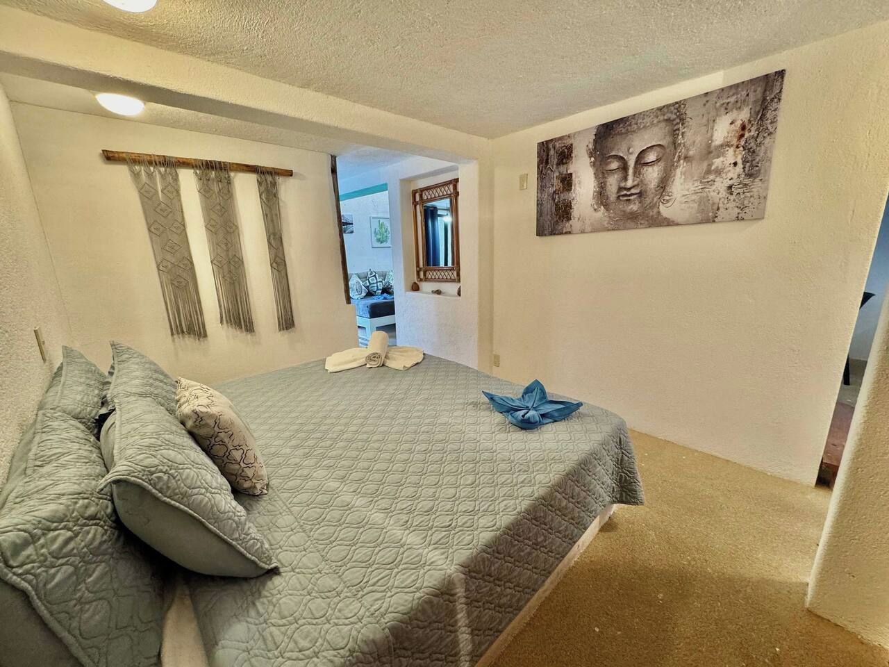 3 bedrooms, iron/ironing board, WiFi (free)