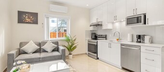 New 3BR Laneway Home in Quiet Area Near Downtown