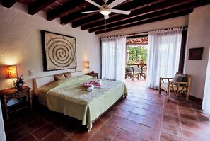 5 bedrooms, iron/ironing board, free WiFi, bed sheets - Punta Marina Casa 7 - Five Bedroom House, Sleeps 10 (Zihuatanejo)