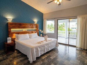 5 bedrooms, iron/ironing board, free WiFi, bed sheets - La Quinta de Don Hugo (Ixtapa)