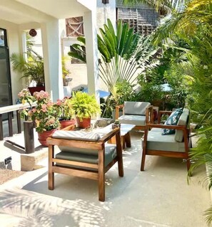 Terrace/patio - Private Condo with Short Walk to La Ropa Beach (Zihuatanejo)