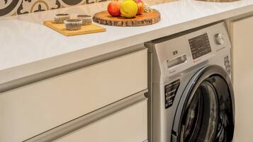 Apartment, 2 Bedrooms, Balcony | Private kitchen