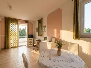 Interior - One-bedroom apartment Casa Vidasca 101 with the pool and private balcony (Novalja)