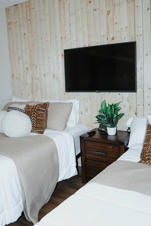 In-room safe, iron/ironing board, WiFi, bed sheets