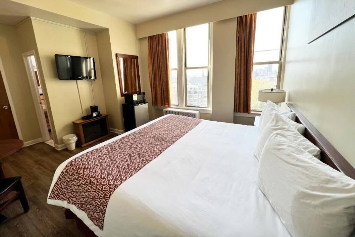 Double Room, City View