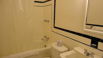 Double Room, 2 Double Beds, Non Smoking, City View | Bathroom