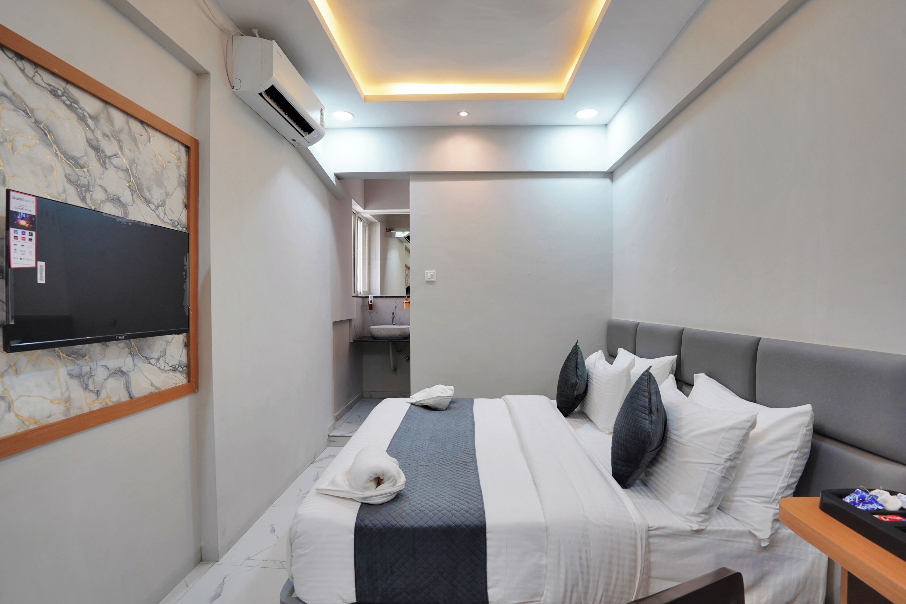 Deluxe Double Room, Patio, City View | Desk, laptop workspace, free WiFi