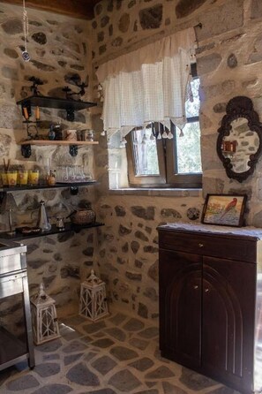 Interior - Rosso Antico Tower by ΜΡS (Kotronas)