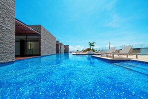 Outdoor pool - 2 BR Roof Pool & Gym - Cruz con Mar 406 (Playa del Carmen)