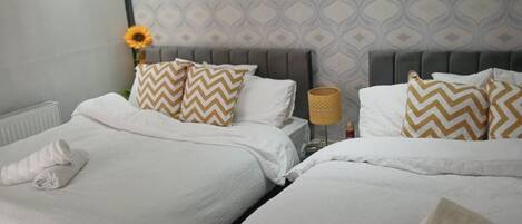 Appartement familial, Plusieurs lits, salle de bain privée, vue sur le jardin