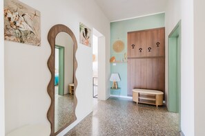 Interior - Villa 'Marta Punta Prosciutto' with Sea View, Wi-Fi and Air Conditioning (Punta Prosciutto)