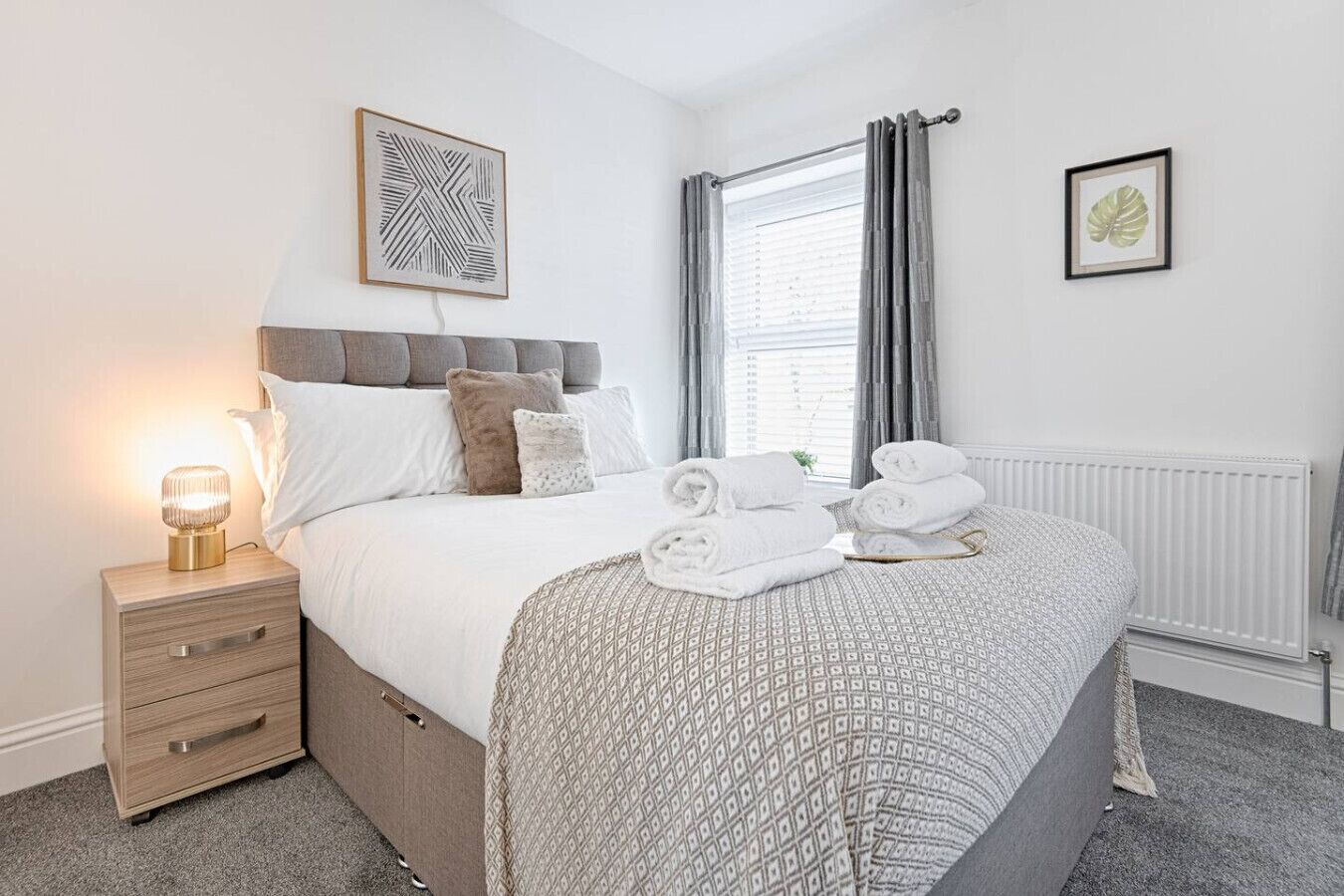 Desk, iron/ironing board, travel cot, WiFi