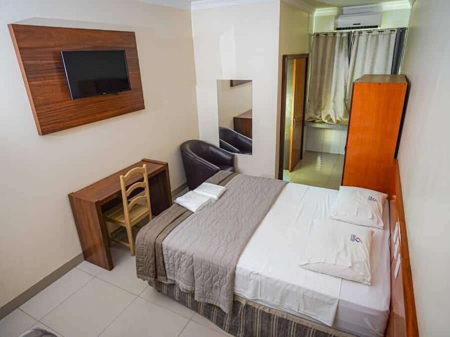 In-room safe, free WiFi
