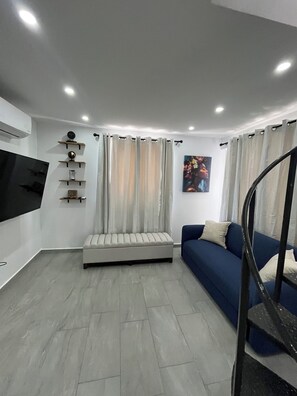 华丽公寓, 海洋景观 | 起居区