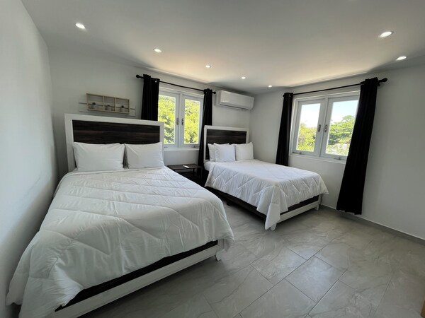 Oceanview Rooftop Escape & Pool - Isabela