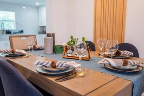 Dining - Stunning luxury peaceful getaway in Clearwater, FL (Clearwater)