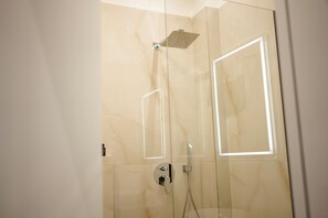 经典开间套房 | 浴室