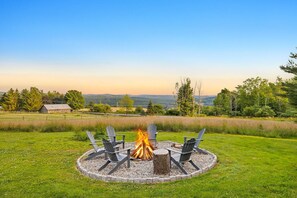 3 bedrooms, Internet - Mountain Views Private Pond Mins 2 Elk Mountain (Union Dale)