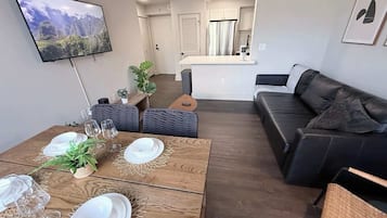 Fernseher, Kamin, Arbeitsbereiche