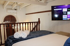 1 slaapkamer, een strijkplank/strijkijzer, wifi, beddengoed