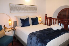 1 slaapkamer, een strijkplank/strijkijzer, wifi, beddengoed