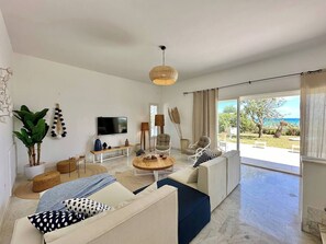 House, 5 Bedrooms, Smoking, Ocean View | Living room - Beach House Hammamet (Hammamet)